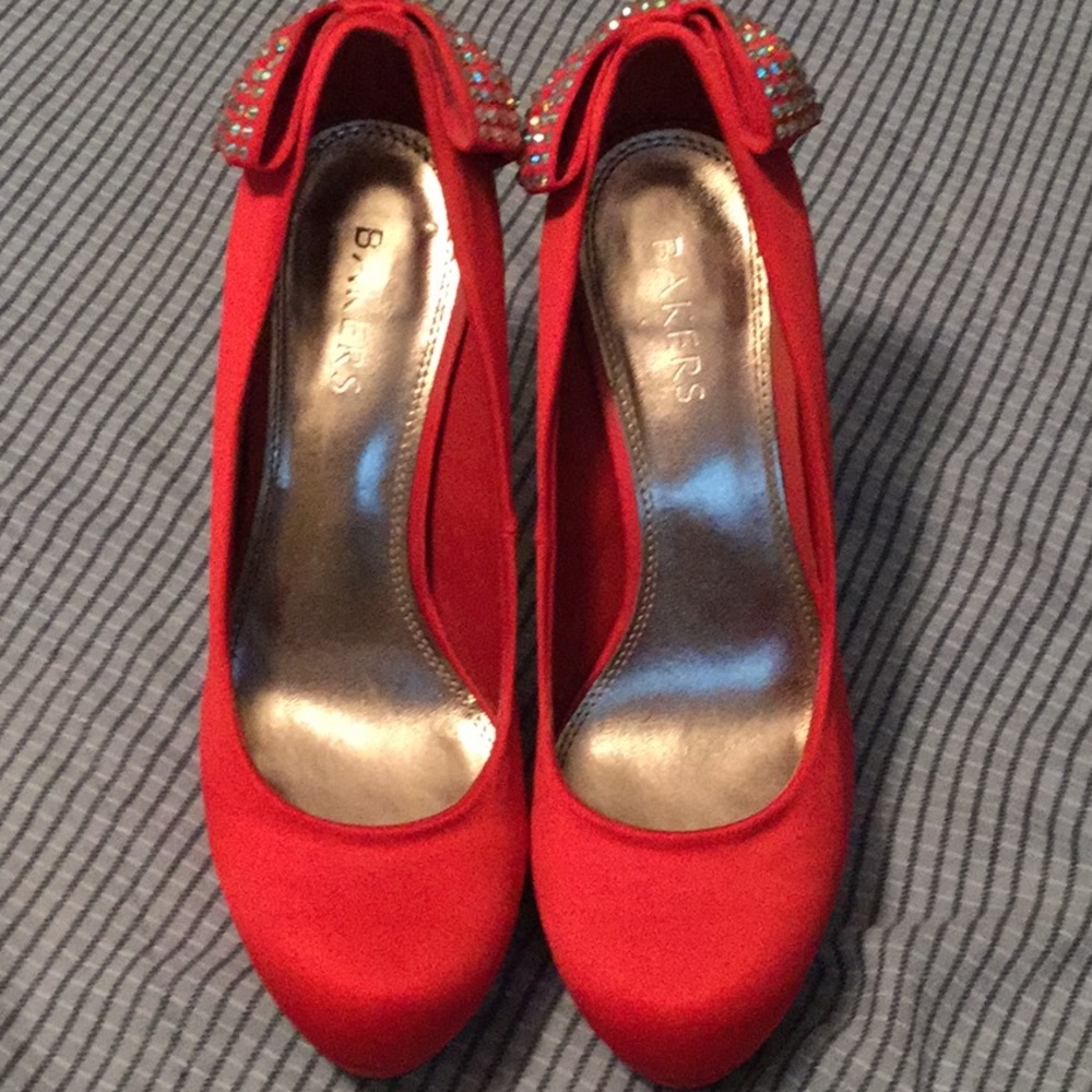 Red Pumps